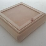 ŠPERKOVNICA (ŠTVOREC) SO ZRKADLOM