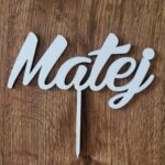 Drevený zápich na tortu s menom Matej 02