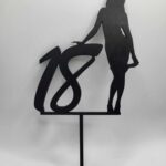 Zápich na tortu číslo 18 + postava ženy /čierna/