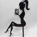 pl- zápich na tortu - Sediaca žena/dievča  21 /čierna/