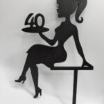 Zápich na tortu - sediaca žena /dievča číslo 40 /čierna/