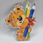 Macko s pastelkami 01