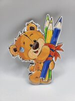 Macko s pastelkami 01