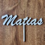 Drevený zápich na tortu s menom Matias