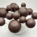 Dekorácia - Hnedé guličky 01