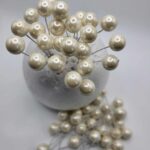 Dekorácia – Biele mini guličky 04