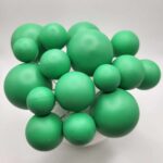 Dekorácia – Zelené guličky 06