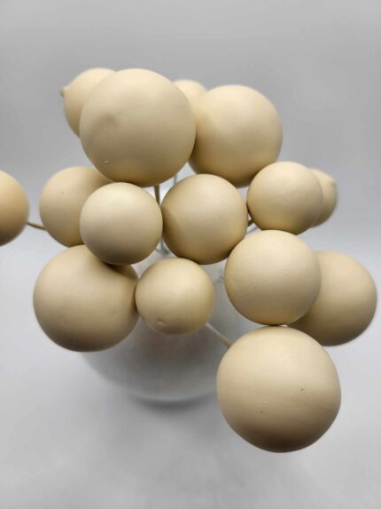 Dekorácia – Béžové guličky 05