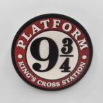 dekorácia na tortu/magnetka - HARRY POTTER - Nástupište 9 3/4