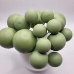 Dekorácia – Zelené guličky 03