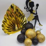 Dekorácia – Guličky+ dáma s pohárom SADA 54