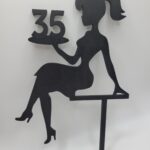 Zápich na tortu sediaca žena/dievča číslo 35 /čierna/02