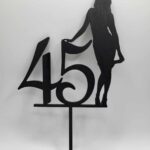 Zápich na tortu číslo 45 + postava ženy /čierna/