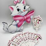 Dekorácia na tortu Mačička Marie – magnetka + zápichy do cupcakes 01