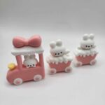 Dekorácia na tortu - 3D vláčik + zajačiky