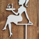 Zápich na tortu - sediaca žena/dievča číslo 41