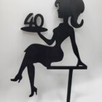 Zápich na tortu -sediaca žena/dievča číslo 40 + korunka /čierna/