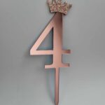 číslo 4 + korunka /mini ružová/