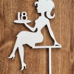 Zápich na tortu- sediaca žena/dievča číslo 18 + korunka