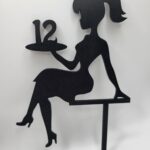 Zápich na tortu -sediaca žena/dievča číslo 12 /čierna/