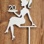 Zápich na tortu - sediaca žena/dievča číslo 20 /02/