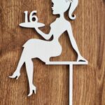 Zápich na tortu - sediaca žena/dievča číslo 16 /02/