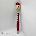 Červené pero – tvár + vlasy