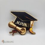 dekorácia na tortu/magnetka promócie/titul – diplom + čiapka MDDr.