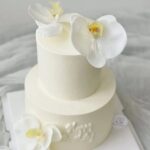 Dekorácia na tortu -Kvety - orchidea biela 09