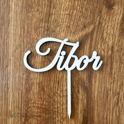 Drevený zápich na tortu s menom Tibor