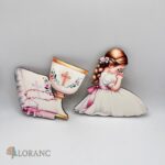 Dekorácia na tortu/magnetka prijímanie – modliace sa dievčatko + kalich + biblia