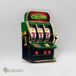 dekorácia na tortu / magnetka - hrací automat 01